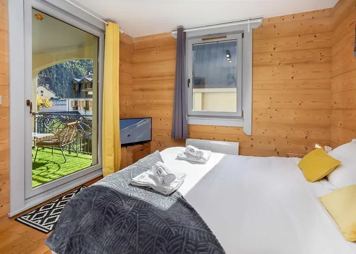 Le Paradis 25 - Year