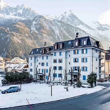 Le Paradis 25 - Year